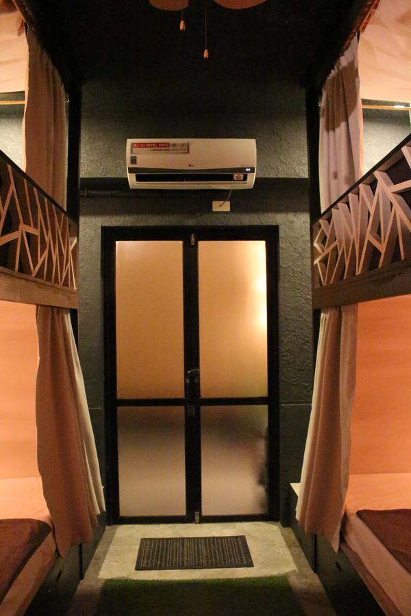 The Cavern Pod Hotel & Specialty Cafe El Nido Ngoại thất bức ảnh